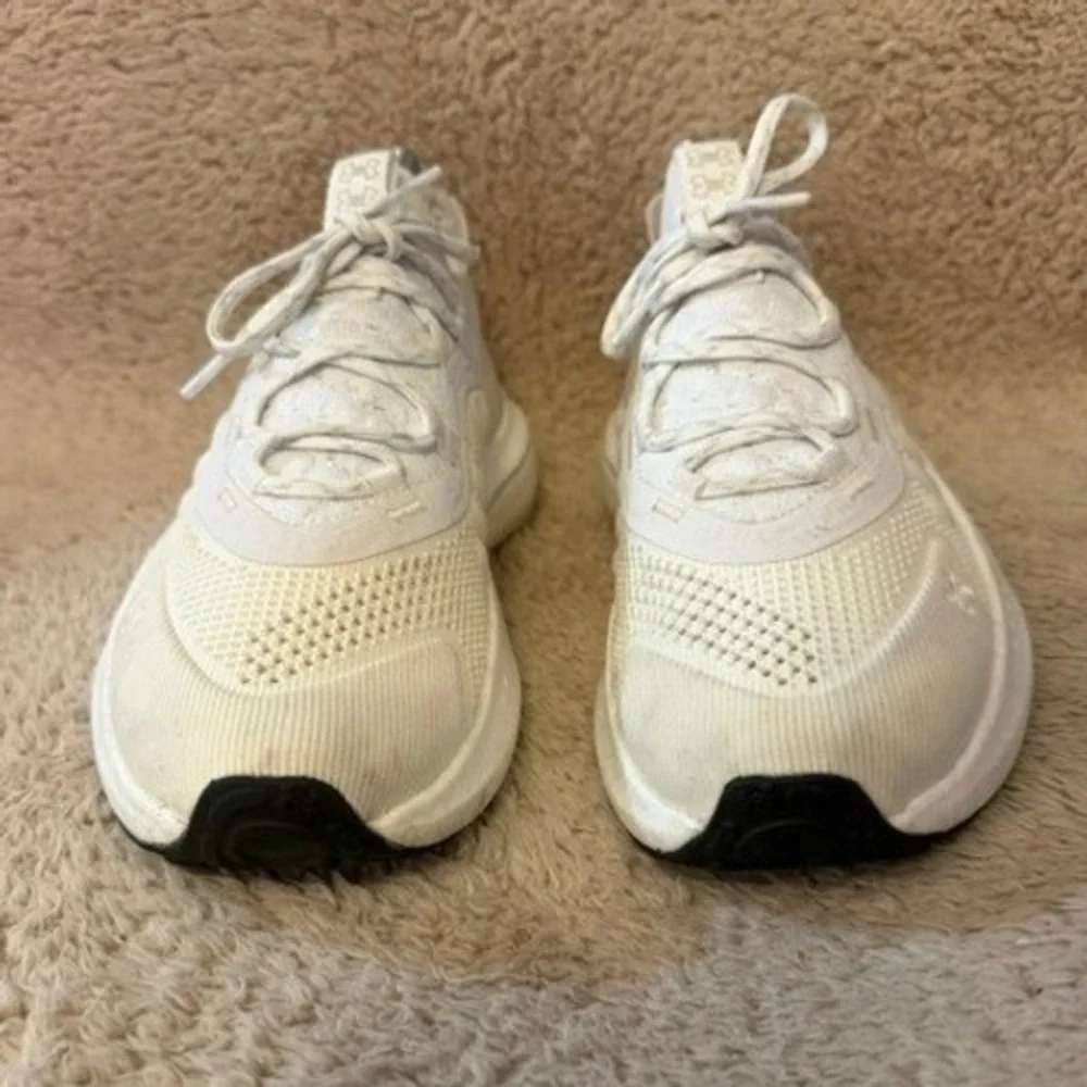 Under Armour HOVR Phantom 4 Womens Running Shoes White 3027594-100 Size‎ 7.5